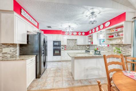 322 San Saba Street Meadowlakes TX 78654