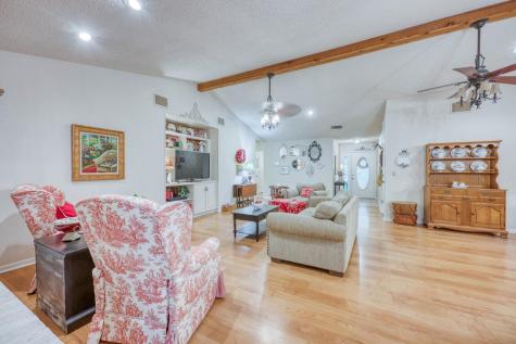 322 San Saba Street Meadowlakes TX 78654