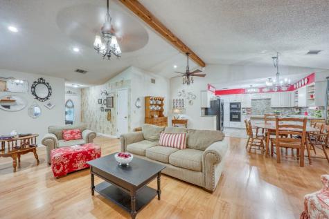 322 San Saba Street Meadowlakes TX 78654