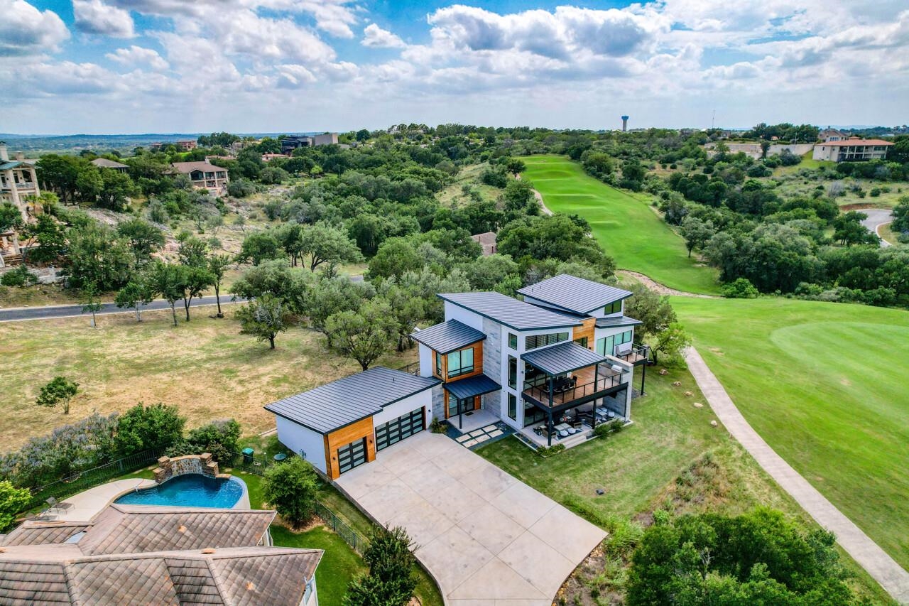 207 Kites Court Horseshoe Bay TX 78657