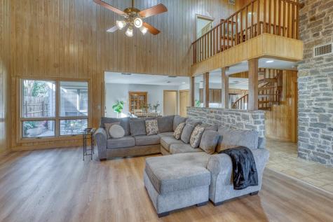 402 Meadowlakes Drive Meadowlakes TX 78654