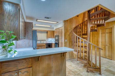 402 Meadowlakes Drive Meadowlakes TX 78654
