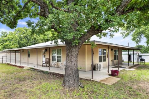 210 Whited Street Tow TX 78672