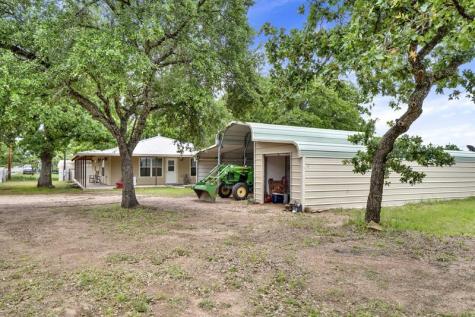 210 Whited Street Tow TX 78672