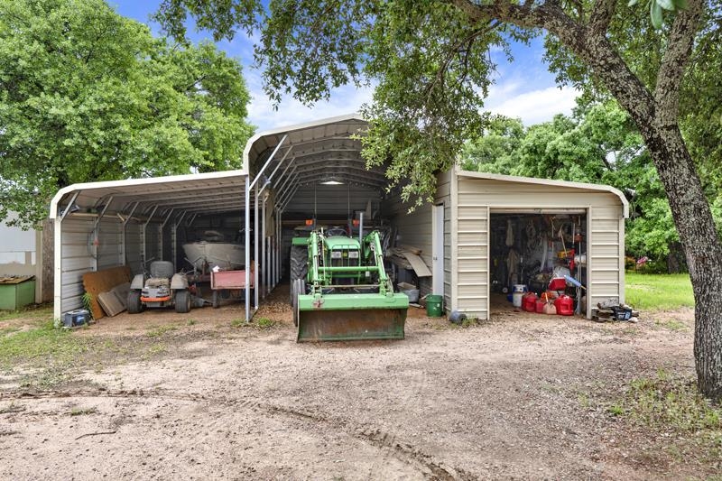 210 Whited Street Tow TX 78672