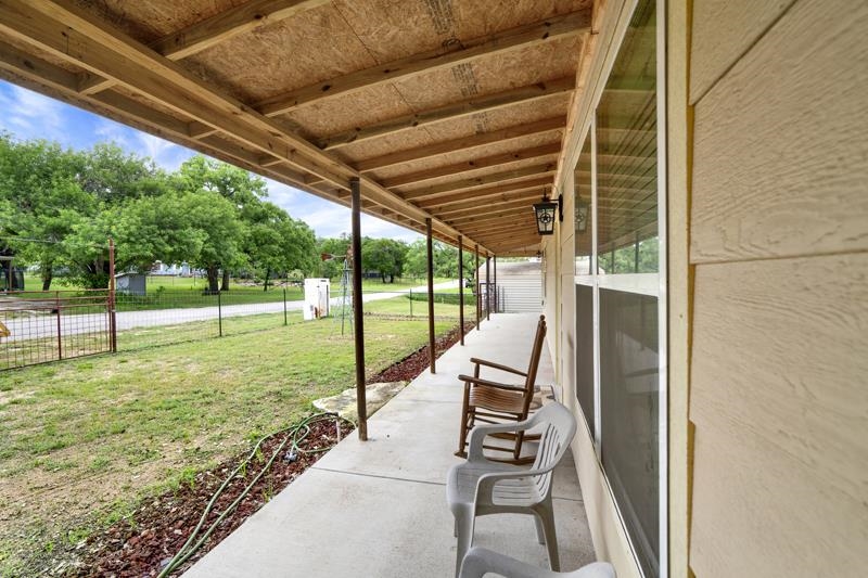 210 Whited Street Tow TX 78672