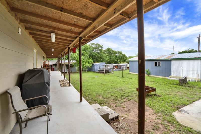 210 Whited Street Tow TX 78672