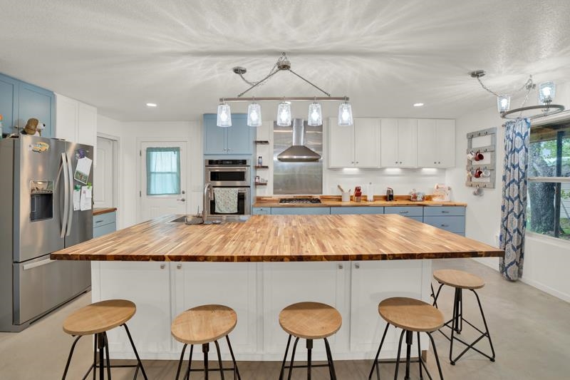 210 Whited Street Tow TX 78672