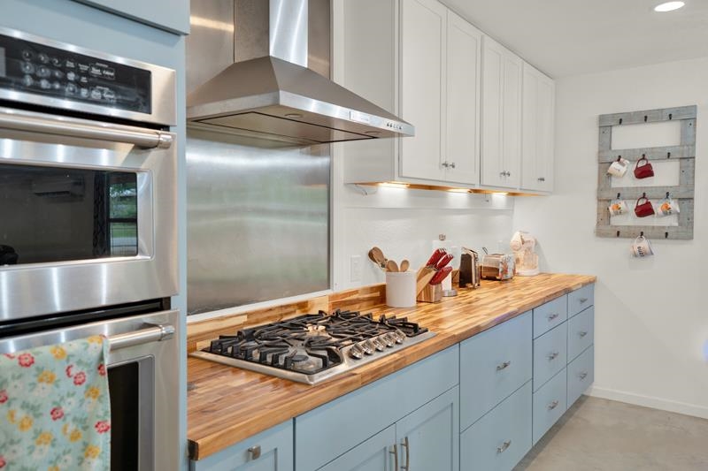 210 Whited Street Tow TX 78672