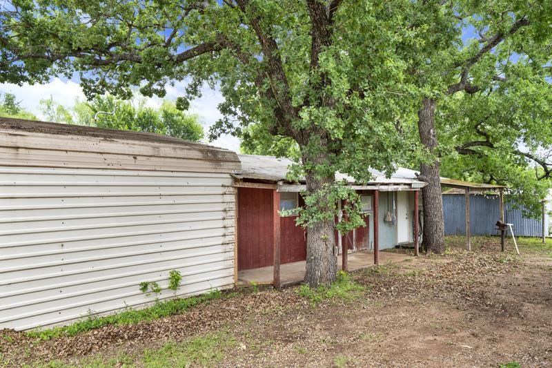 210 Whited Street Tow TX 78672