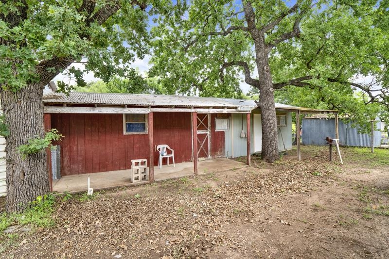 210 Whited Street Tow TX 78672