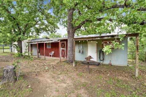210 Whited Street Tow TX 78672