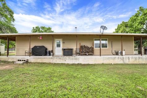 210 Whited Street Tow TX 78672