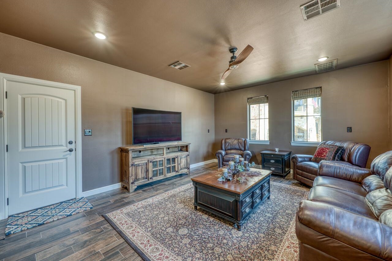 100 Chandler Way Kingsland TX 78639