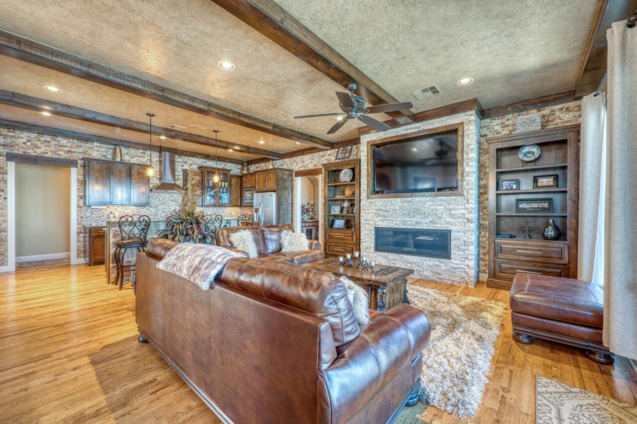 100 Chandler Way Kingsland TX 78639