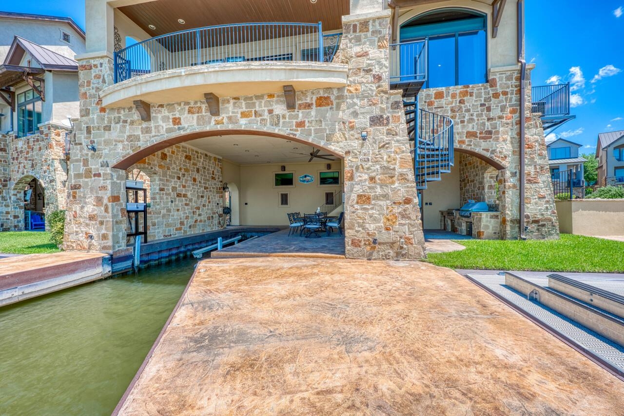 100 Chandler Way Kingsland TX 78639