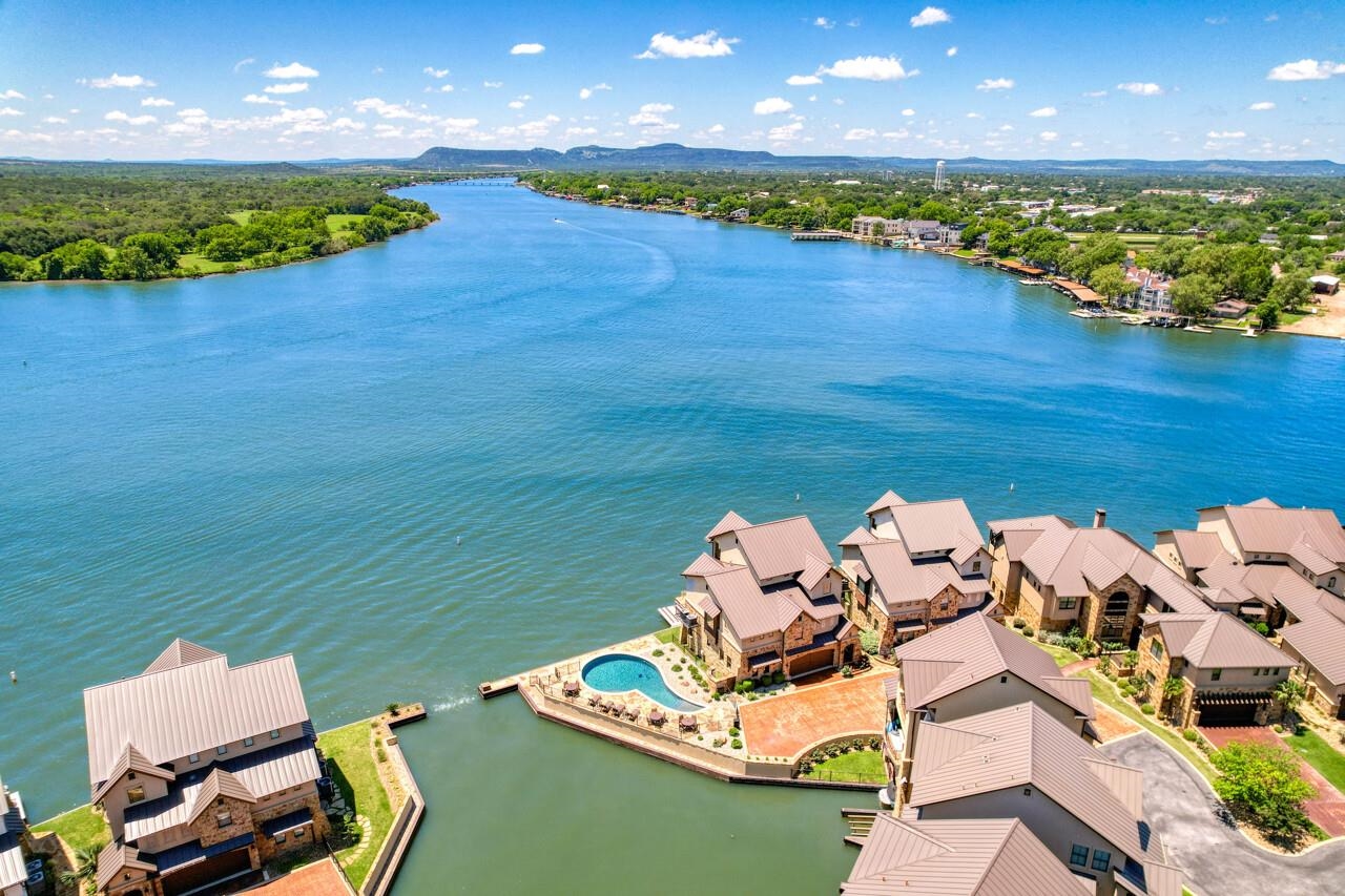 100 Chandler Way Kingsland TX 78639