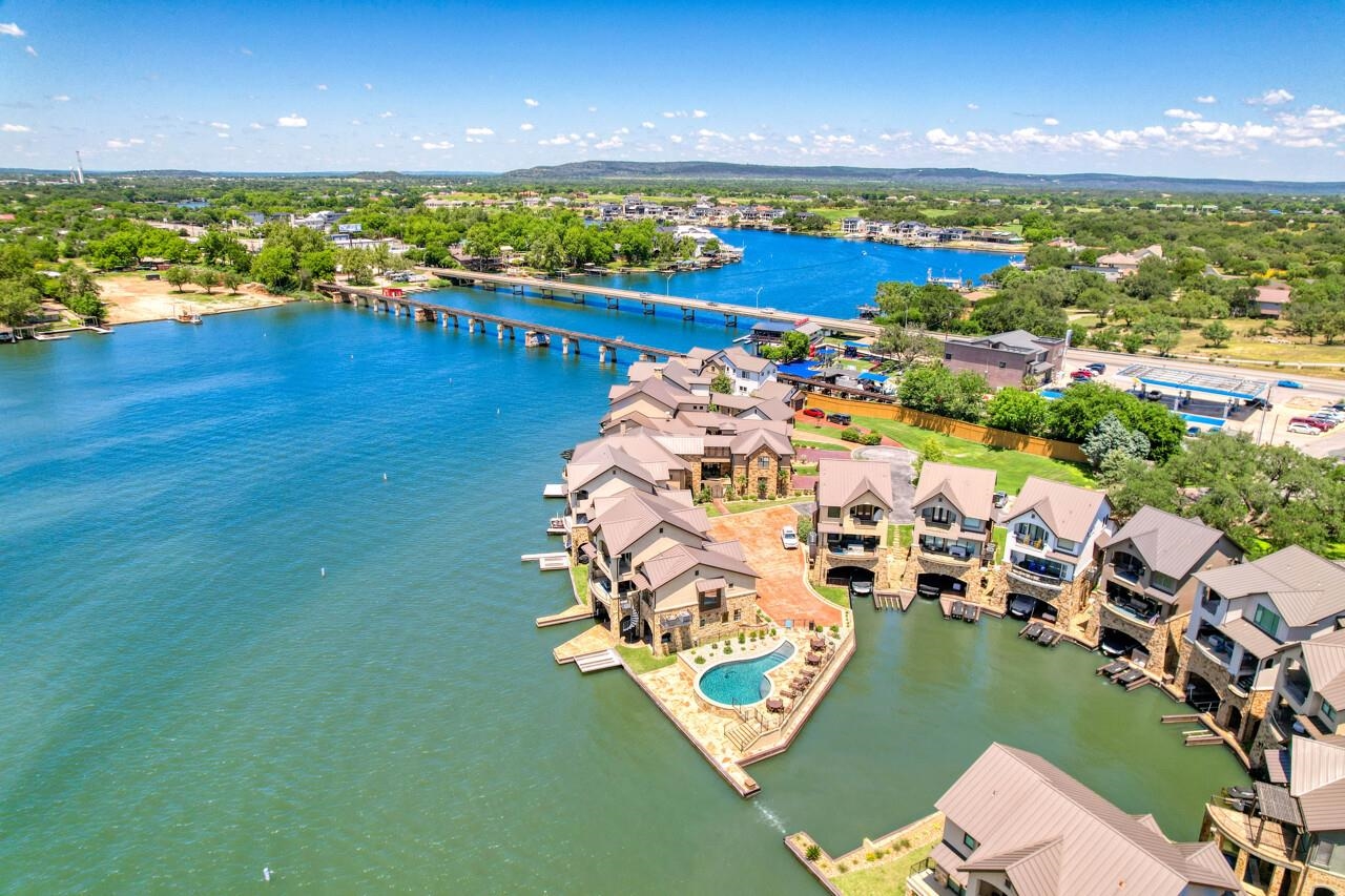 100 Chandler Way Kingsland TX 78639