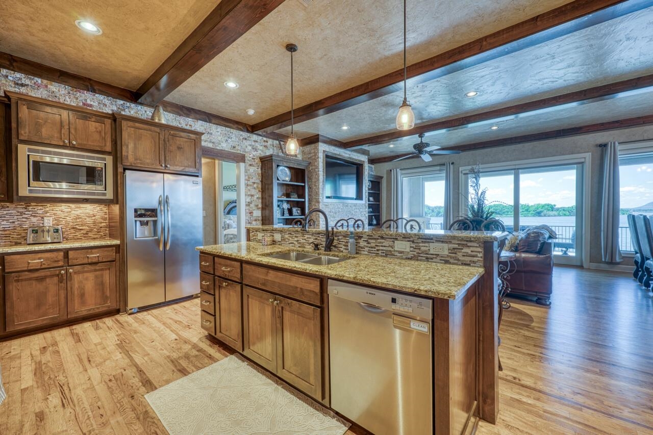 100 Chandler Way Kingsland TX 78639