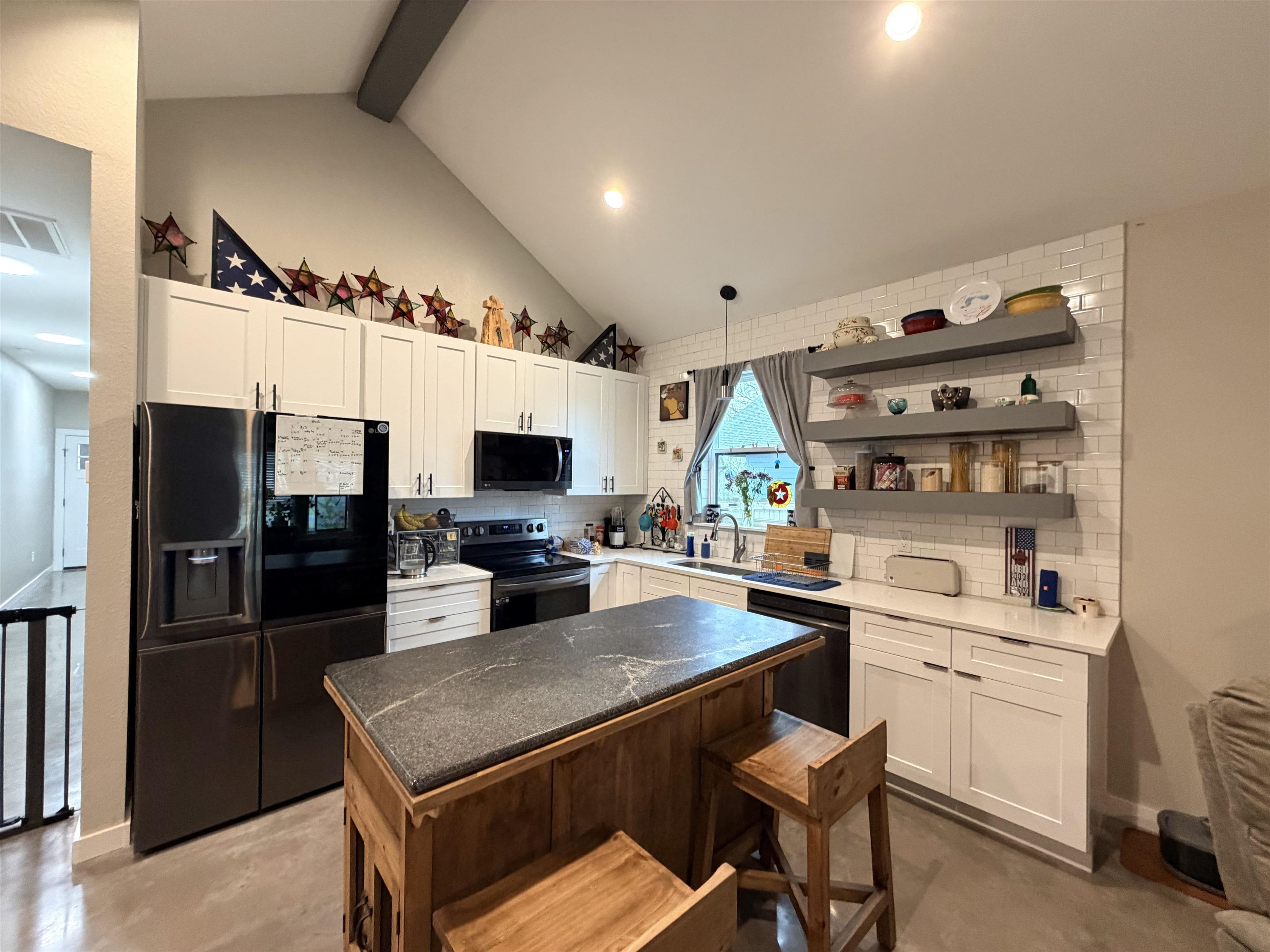 105 E Pine Drive Granite Shoals TX 78654