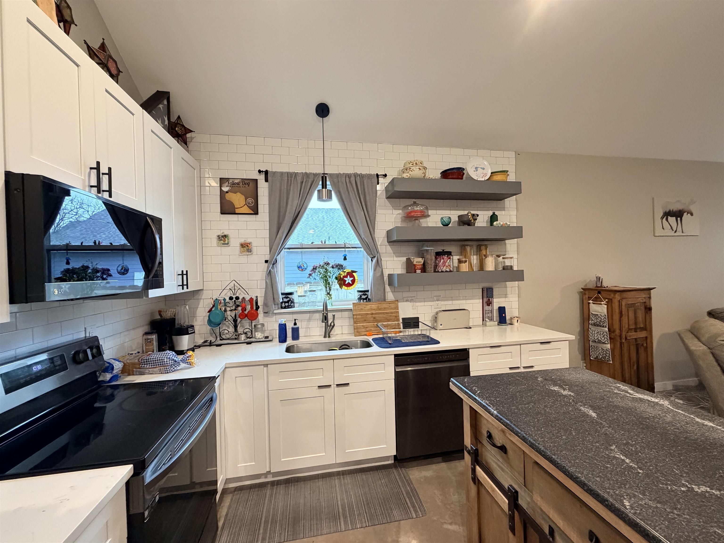 105 E Pine Drive Granite Shoals TX 78654