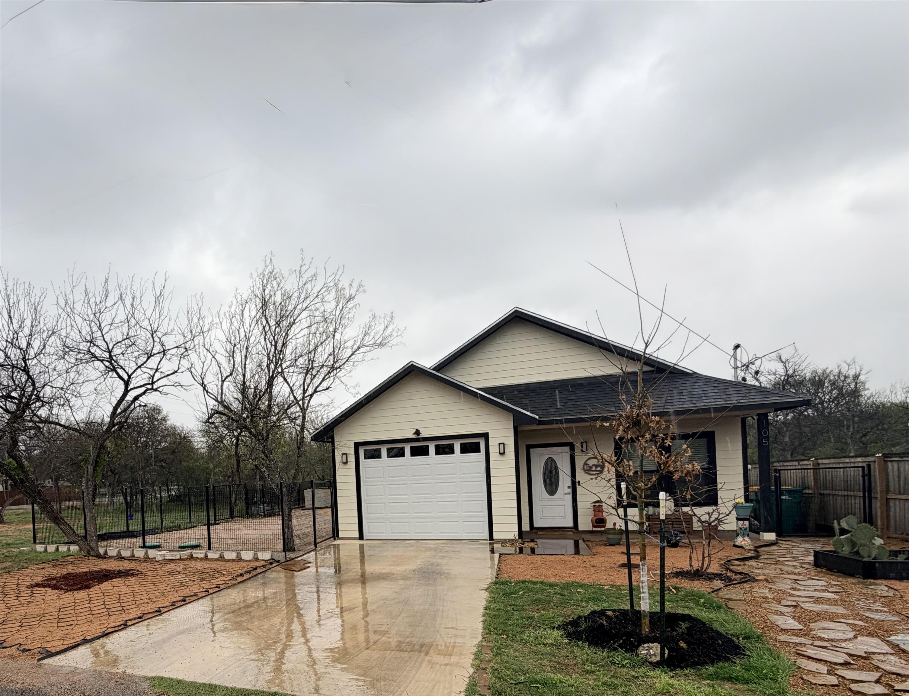 105 E Pine Drive Granite Shoals TX 78654