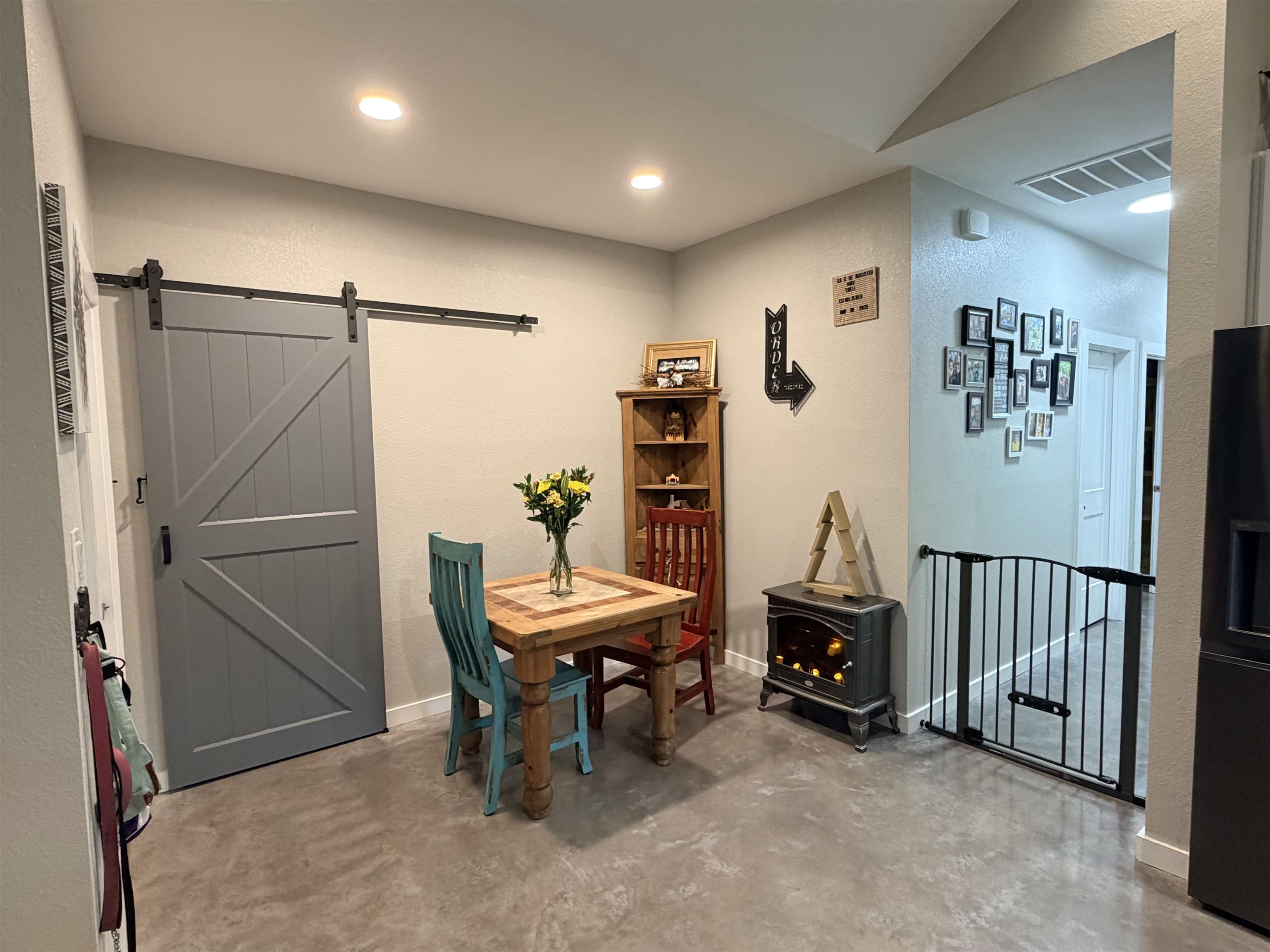 105 E Pine Drive Granite Shoals TX 78654