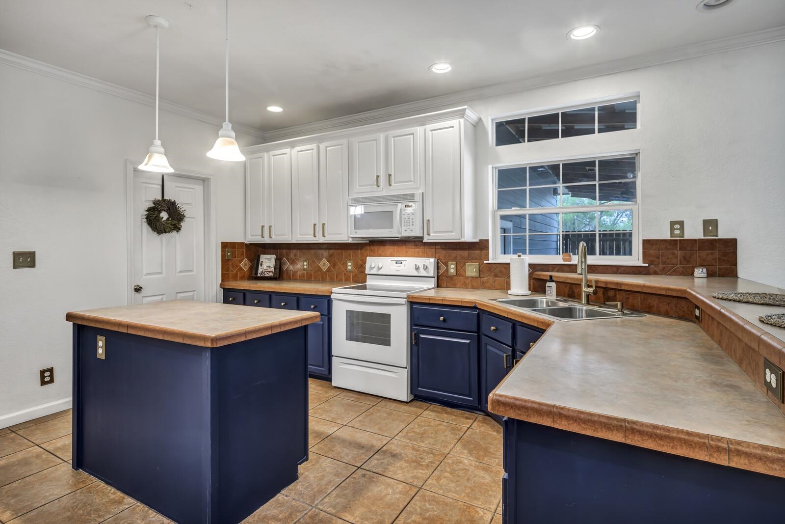 1302 White Tail Road Horseshoe Bay TX 78657