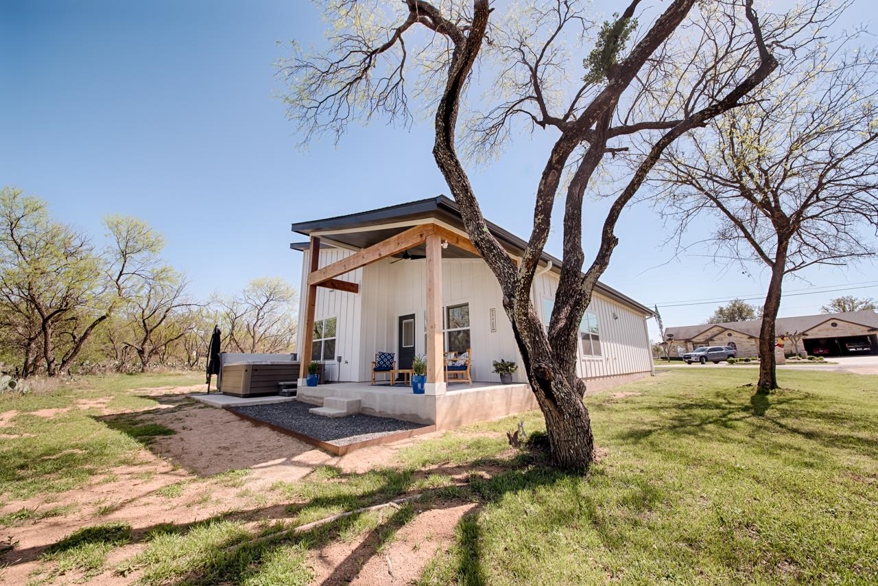 708 Southcrest Drive Granite Shoals TX 78654