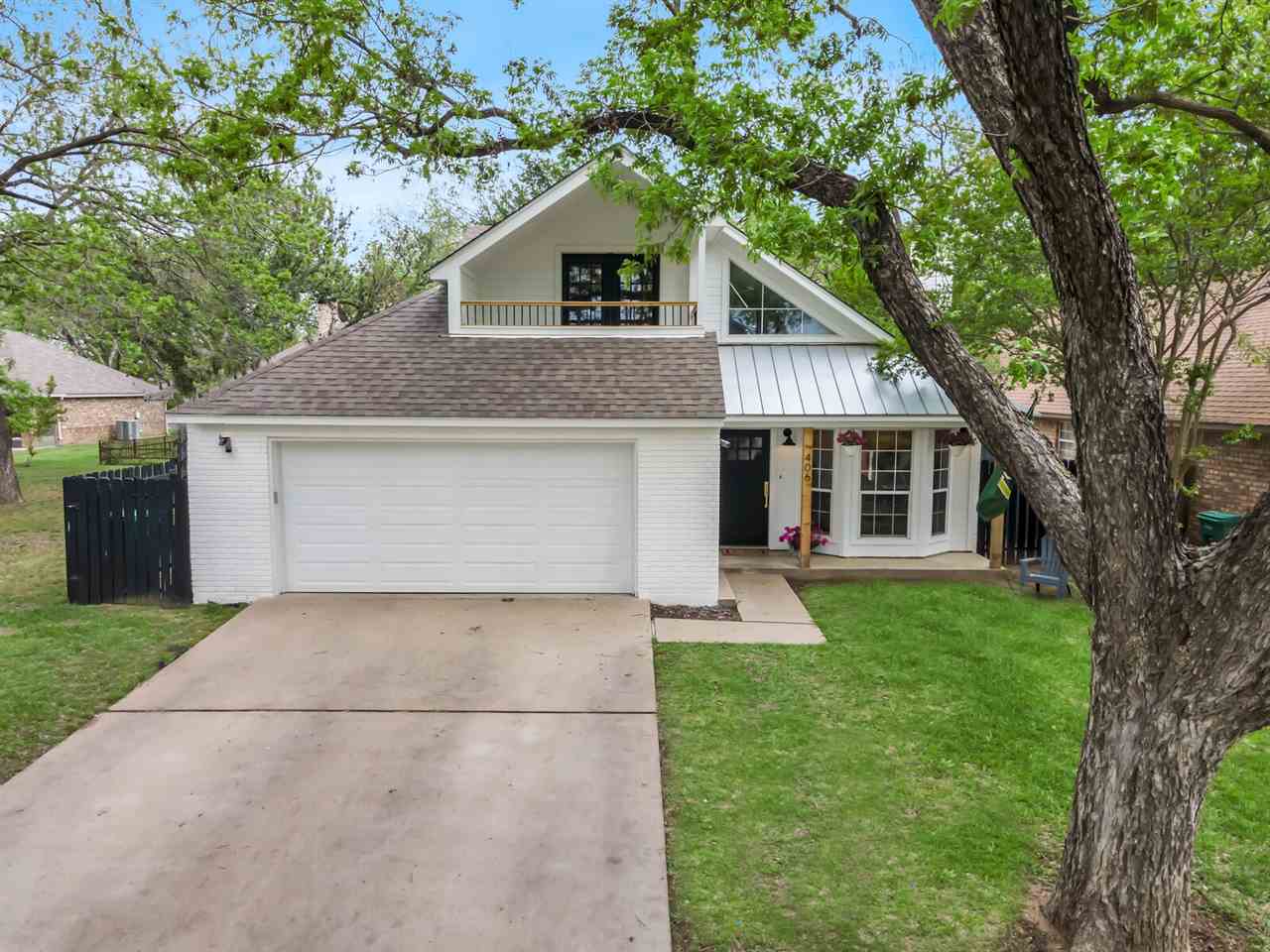 406 Meadowlakes Drive Meadowlakes TX 78654