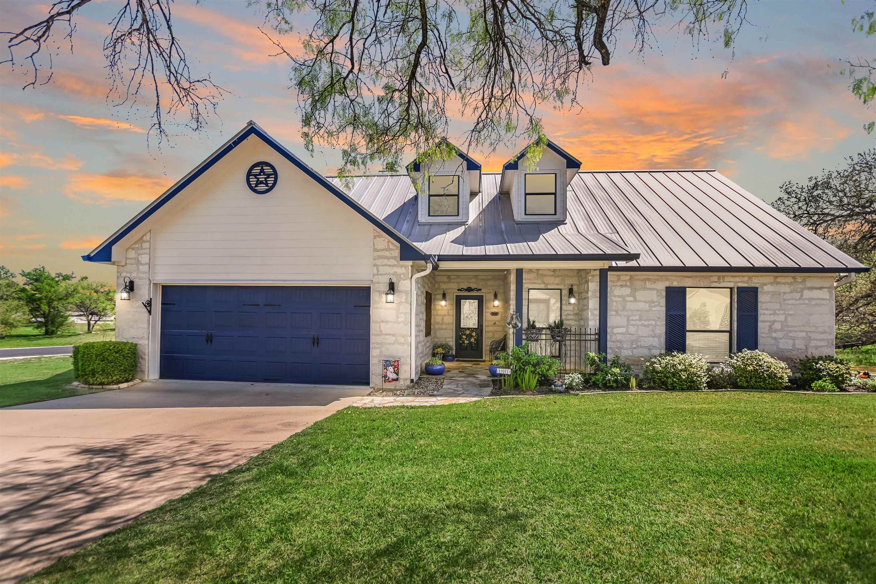 101 Western Spur Horseshoe Bay TX 78657