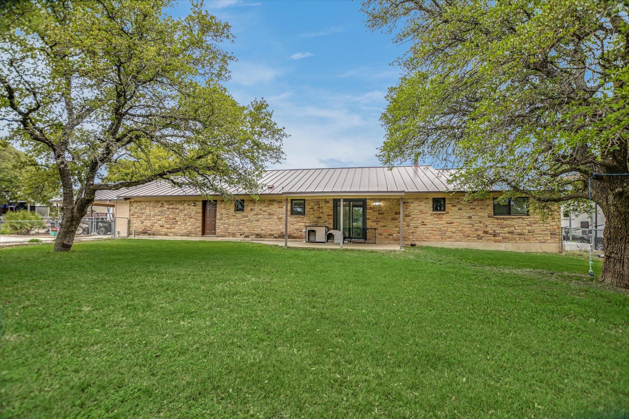 800 Texas Avenue Kingsland TX 78639