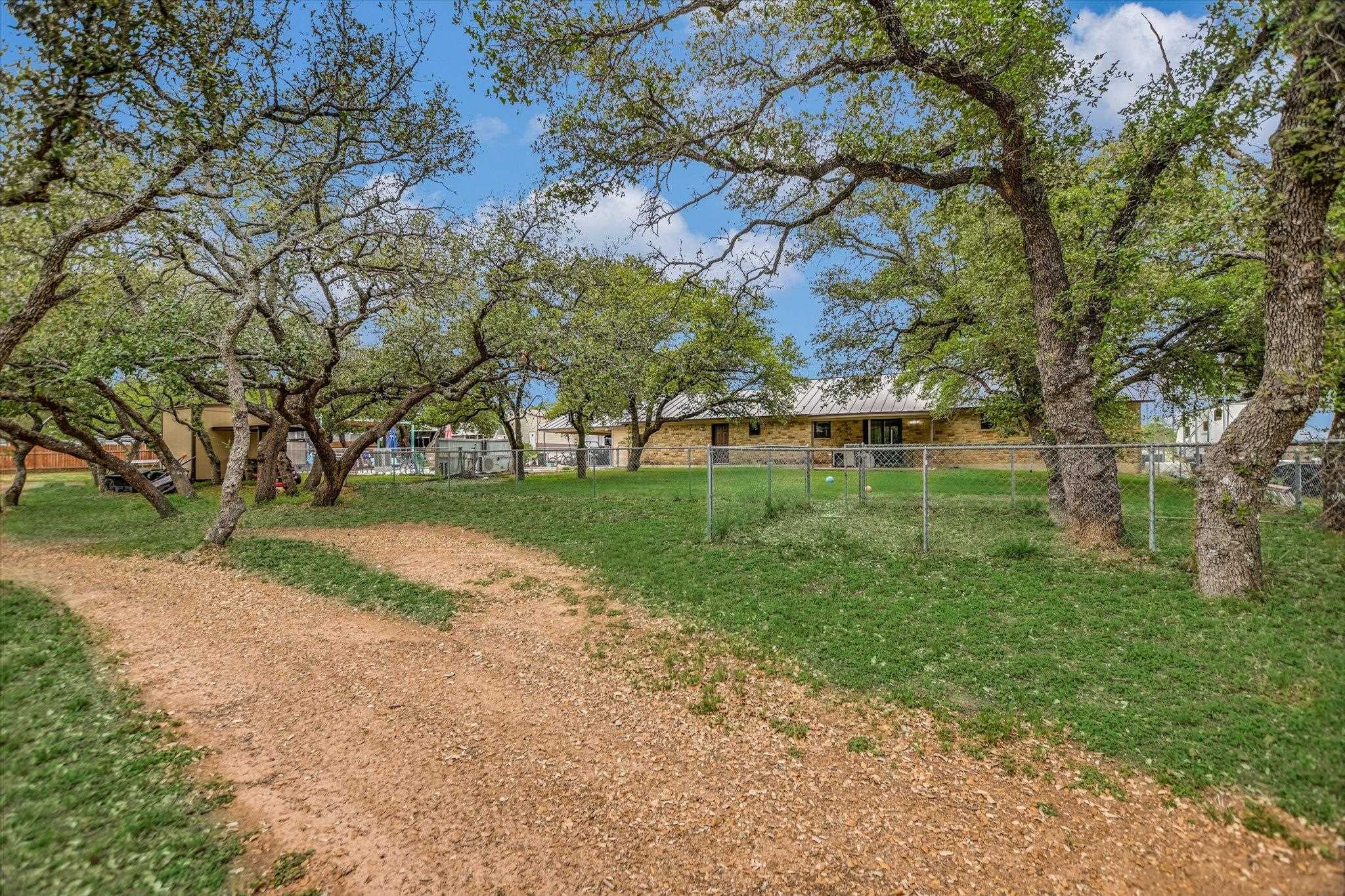 800 Texas Avenue Kingsland TX 78639