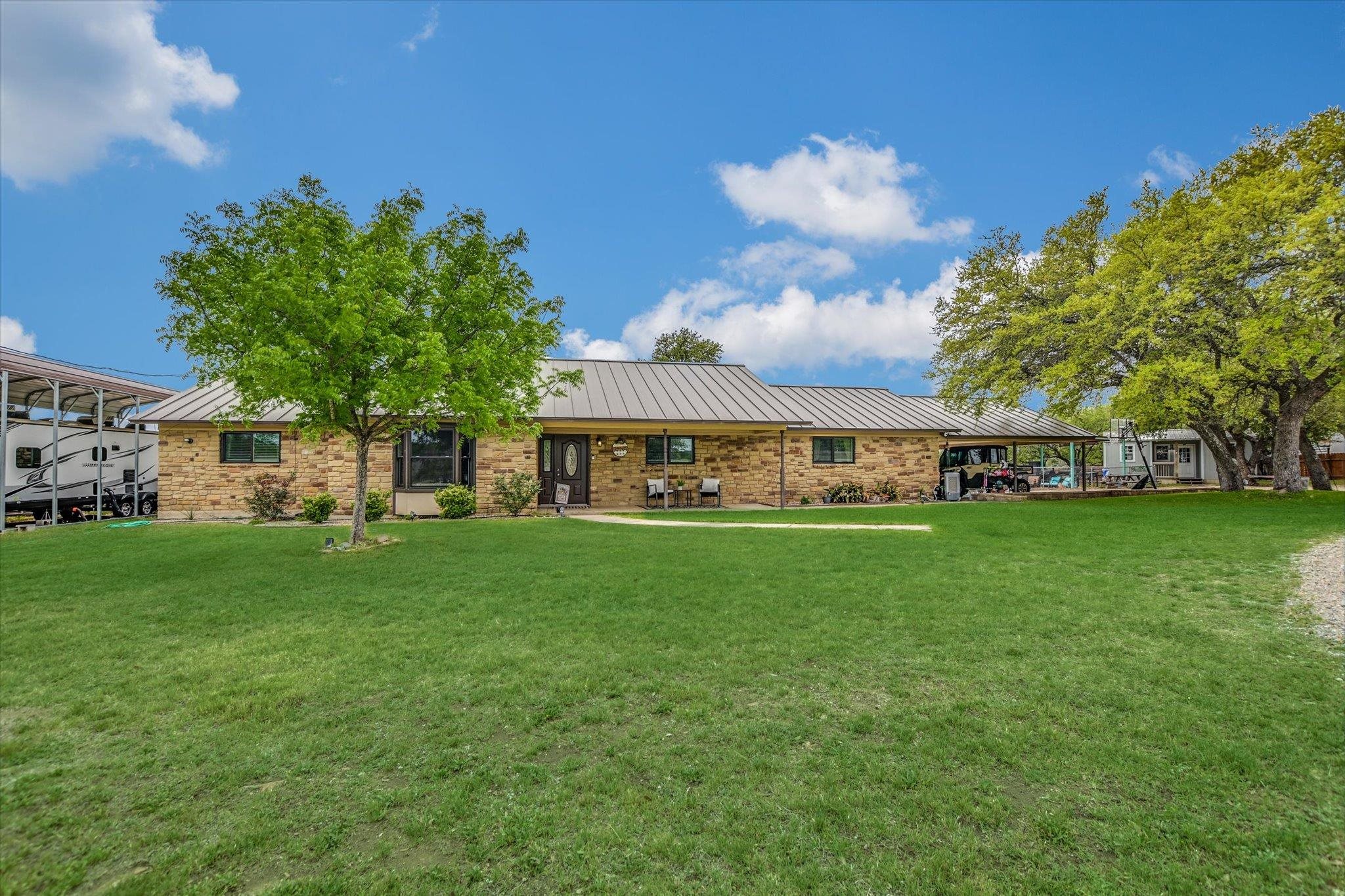 800 Texas Avenue Kingsland TX 78639