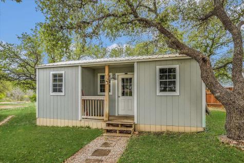 800 Texas Avenue Kingsland TX 78639