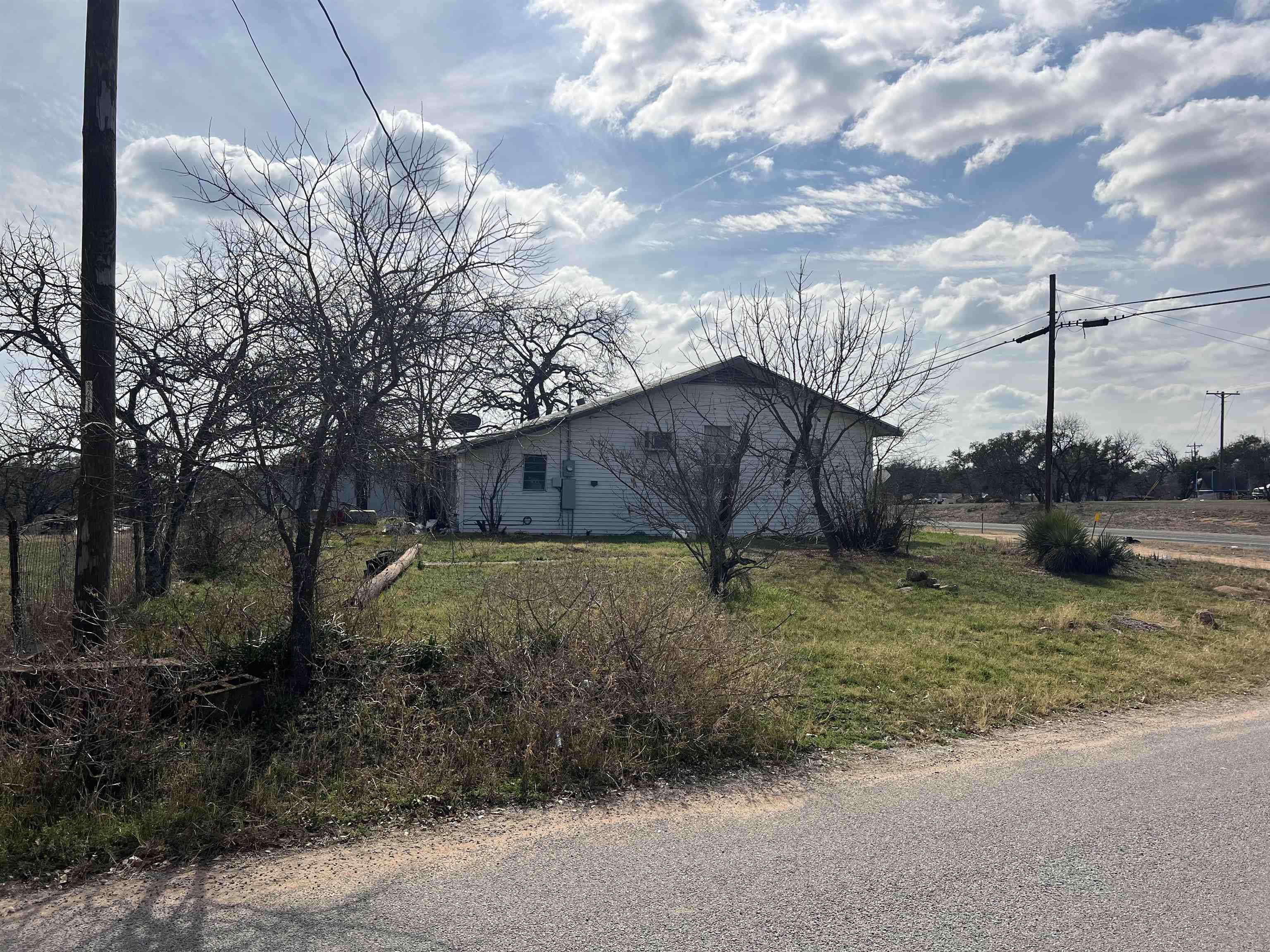 1034 Ranch Road 2545 Kingsland TX 78639