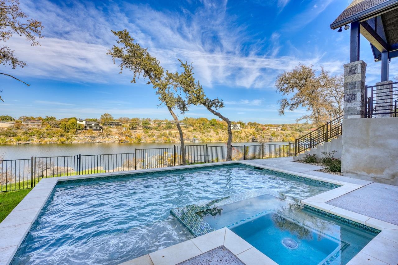 112 Los Escondidos Marble Falls TX 78654