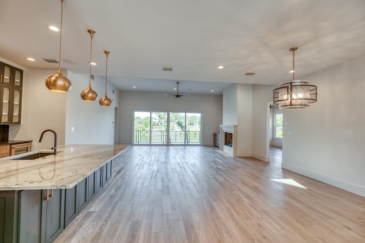 112 Los Escondidos Marble Falls TX 78654