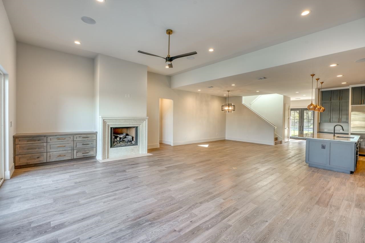 112 Los Escondidos Marble Falls TX 78654