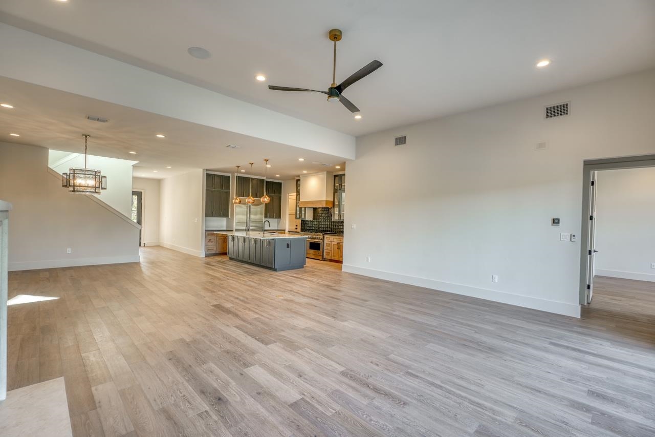 112 Los Escondidos Marble Falls TX 78654