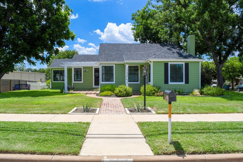 1301 Ford Street Llano TX 78643