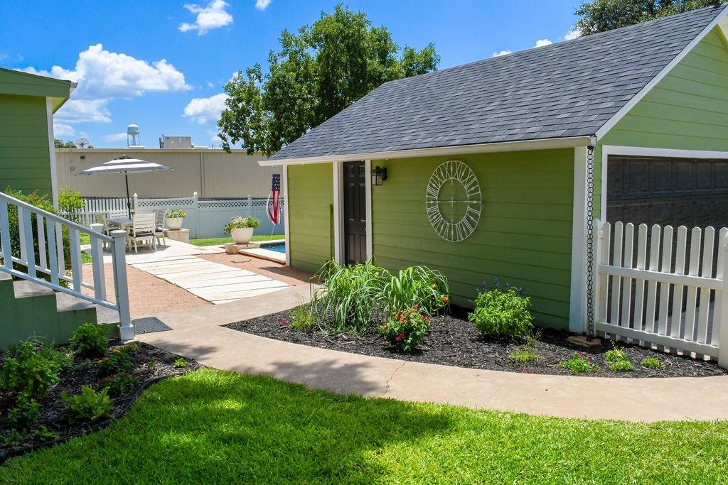 1301 Ford Street Llano TX 78643
