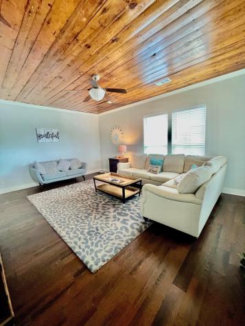 1408 Ford Street Llano TX 78643