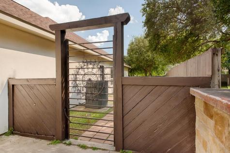 1026 Kingswell Drive Granite Shoals TX 78654