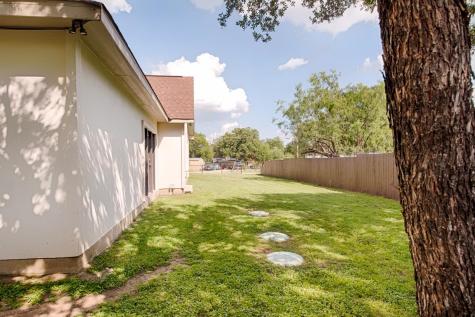 1026 Kingswell Drive Granite Shoals TX 78654