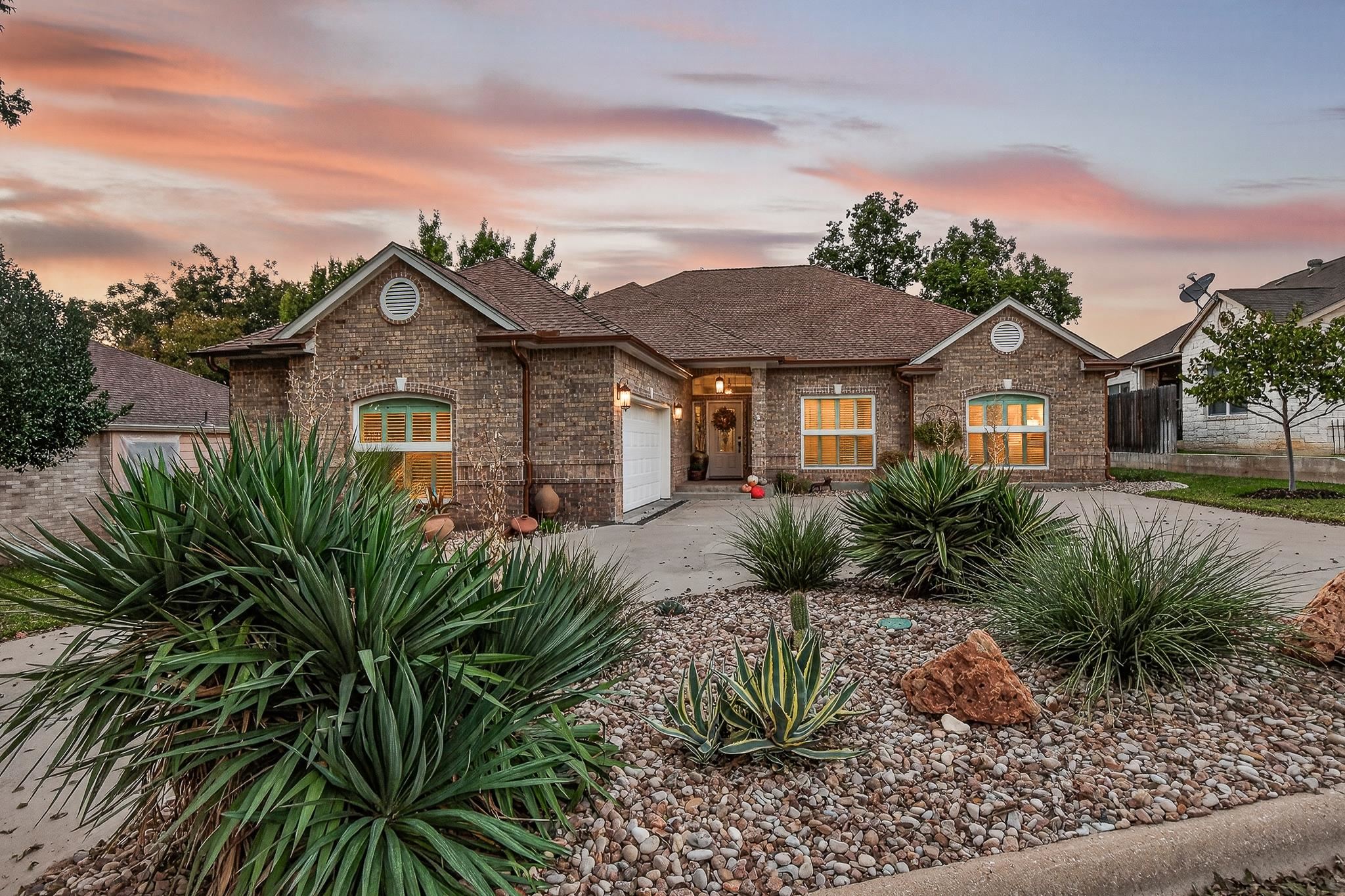 20 Augusta Drive Meadowlakes TX 78654