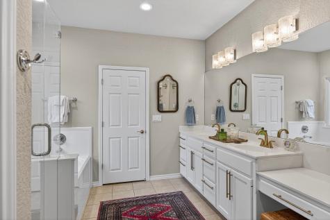 20 Augusta Drive Meadowlakes TX 78654