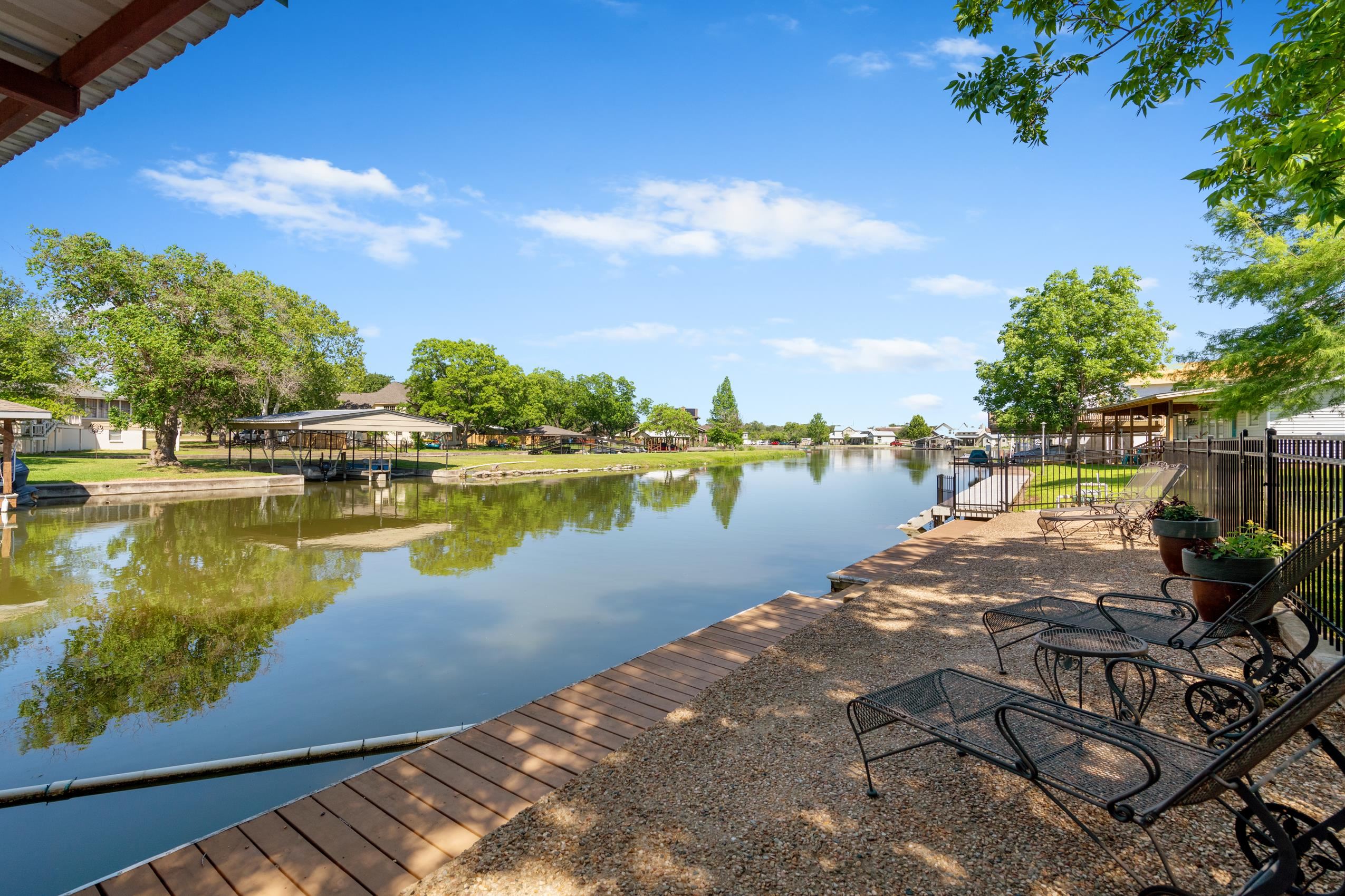 525 E Briarway Drive Granite Shoals TX 78654