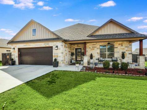 407 Spyglass Street Meadowlakes TX 78654