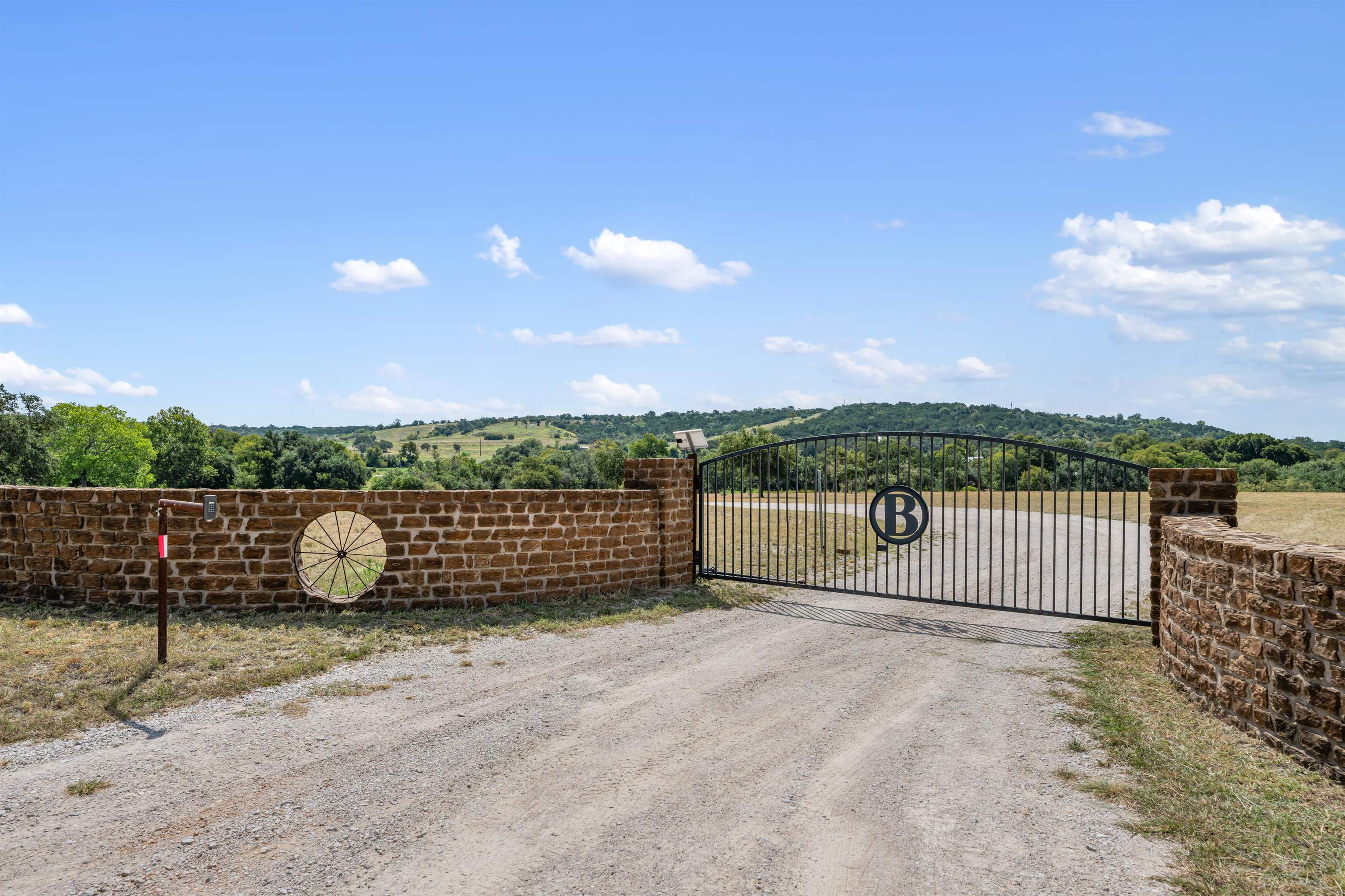 121 Dog Run Burnet TX 78611
